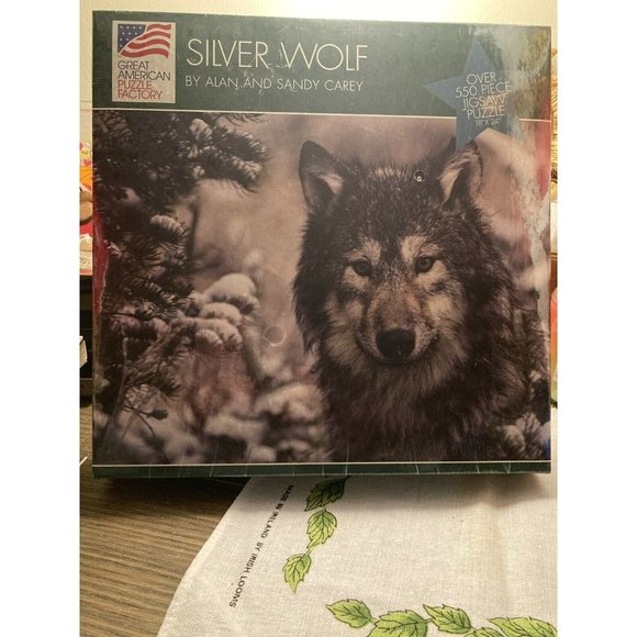Silver Wolf Over 550 Piece Jigsaw Puzzle Great American Puzzle Factory New! - Picture 8 of 8